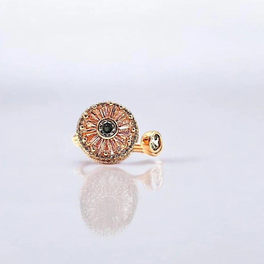 Open Circle Diamond Accent Ring for Women – Elegant Gold-Tone Minimalist Design with Side Sparkle & Contemporary Gap Style